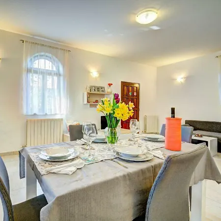 公寓 Apartment Nilia